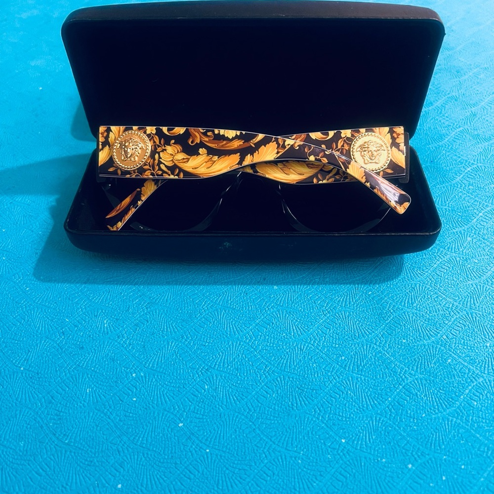 Versace Yellow Floral Round Sunglasses - Picture 4 of 7